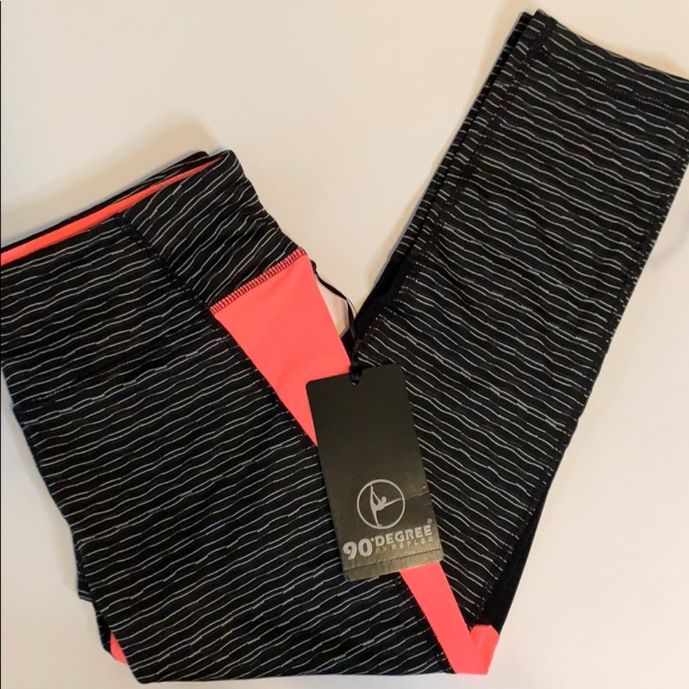 Black and pink Capri leggings